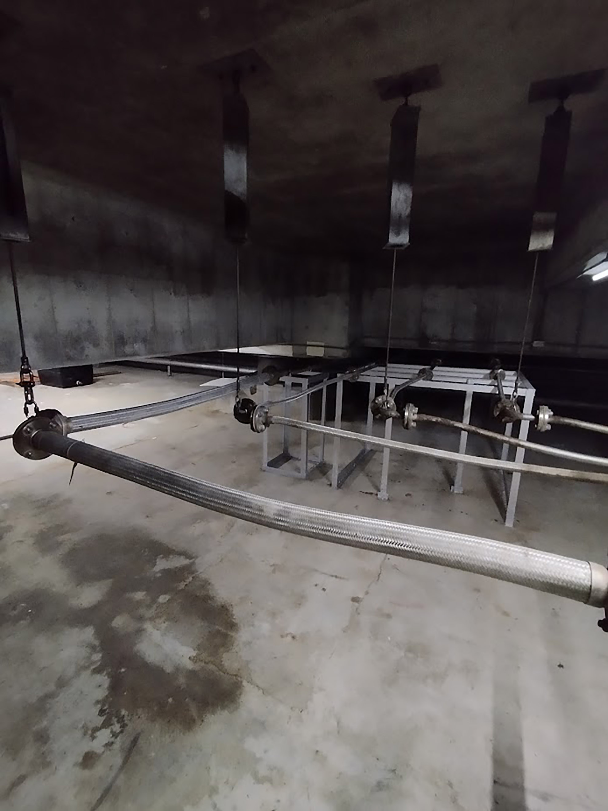 Concept utilisé pour les équipements supportés par le génie civil (amortir l'effet de plancher)